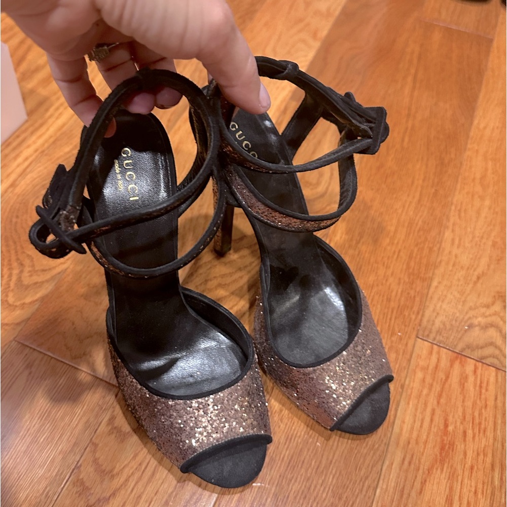 Beautiful copper, glitter sparkle, Gucci heels with double ankle strap in velvet